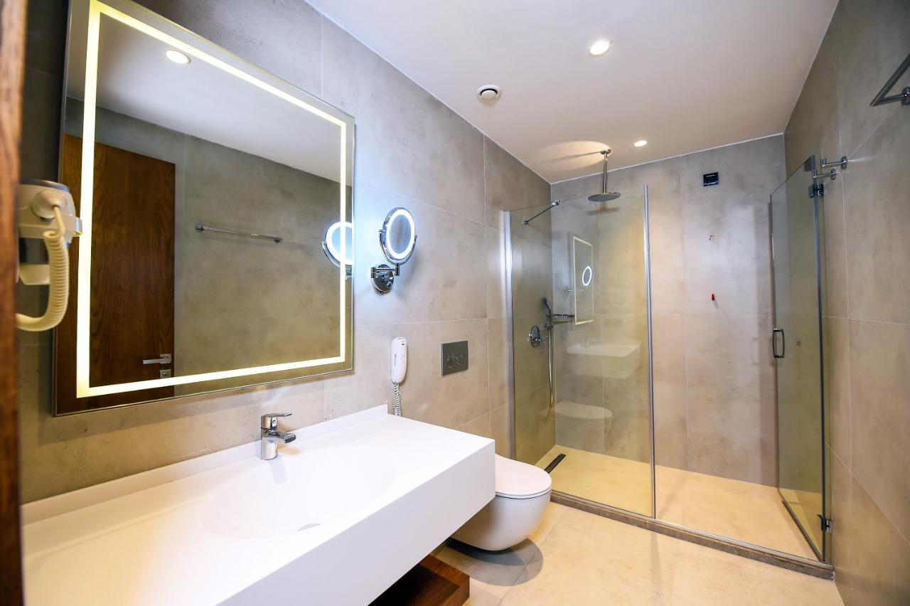 Cher Hotel & Spa Taksim Estambul Exterior foto Bathroom