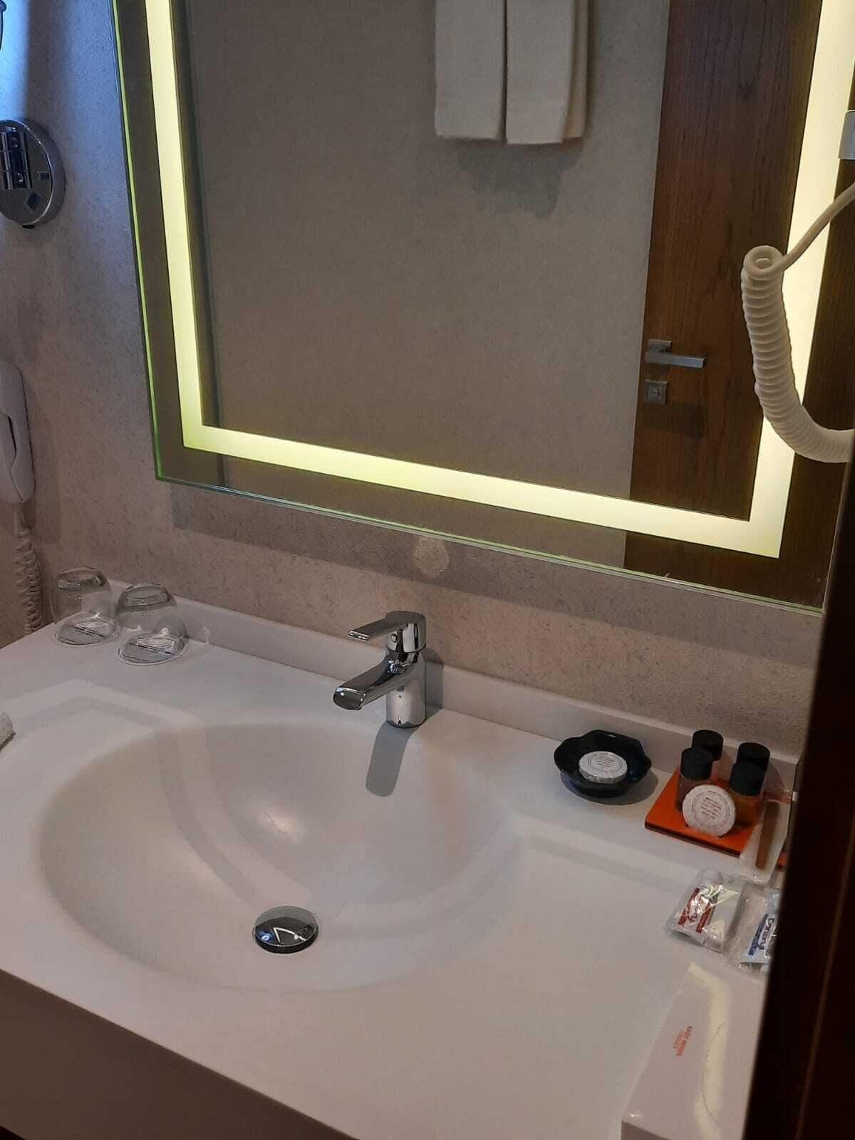 Cher Hotel & Spa Taksim Estambul Exterior foto Bathroom amenities
