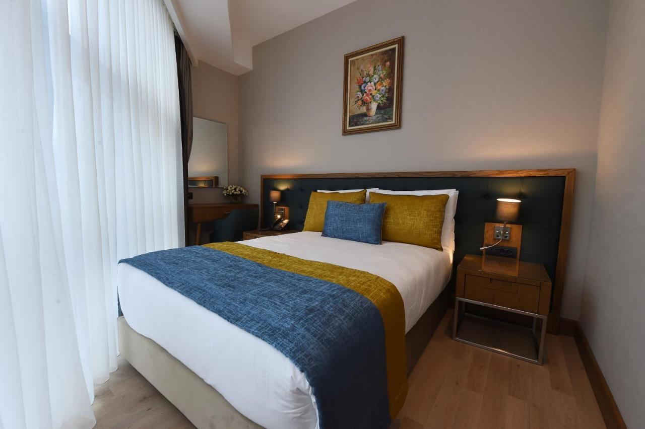 Cher Hotel & Spa Taksim Estambul Exterior foto A bedroom at the hotel